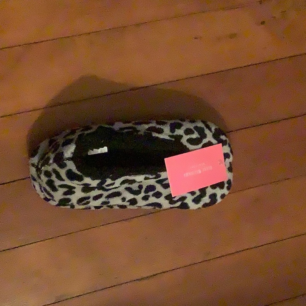 Isaac Mizrahi cheetah print indoors slippers:)